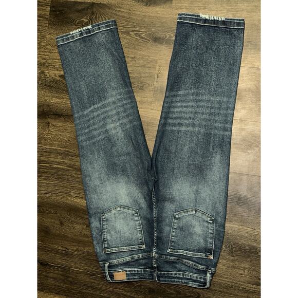 Judy Blue Wide Leg Cropped Jeans 13 31 Waist Med Wash Distressed 24 Inseam - Picture 16 of 16